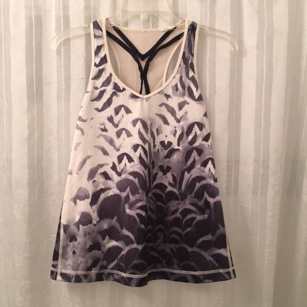 Lululemon exercise tank